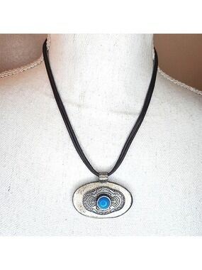 ​Chico's Silver Tone Oval Pendant Necklace Blue Stone Accent Multi Cord 16"